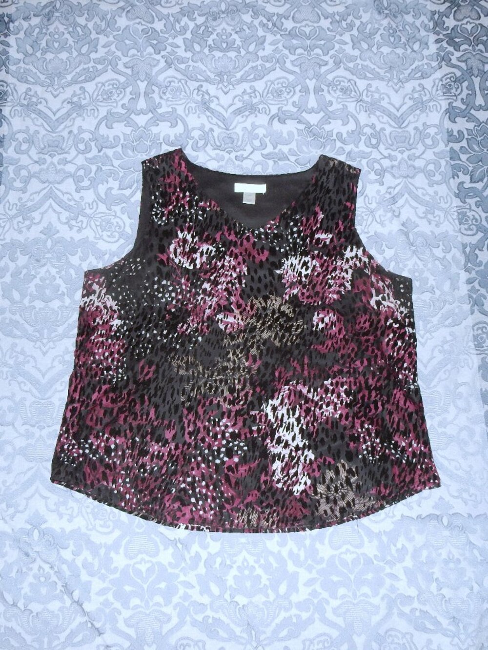 Christopher and Banks petite PXL floral black velvet flocked tank purple